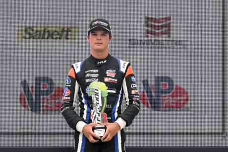 Thomas Nepveu sur le podium à Road America!