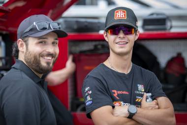 Thomas Nepveu impatient pour le voyage dans l'ouest après une course difficile à Ohsweken Speedway Thomas Nepveu impatient pour le voyage dans l'ouest après une course difficile à Ohsweken Speedway